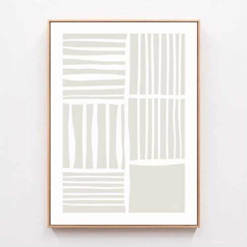 תמונה אבסטרקטית עם ציור קווים מינימליסטי בגוונים של לבן ובז' עם קומפוזיציה מאוזנת.